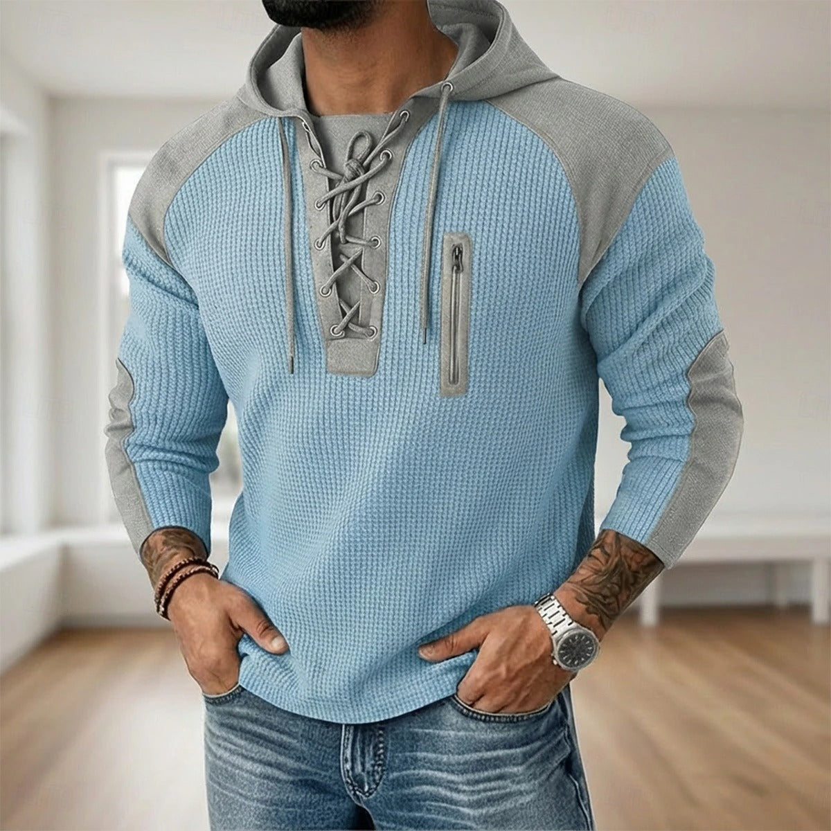 CAMISA HENLEY TEXTURADA CON CAPUCHA